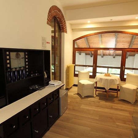 Il Castello B&B 瓦拉洛蓬比亚 外观 照片